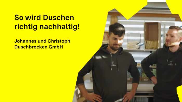 Im Lager der Duschbrocken GmbH sprechen Johannes Lutz und Christoph Jung mit den Jugendreportern.