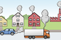 Zeichnung einer Siedlung mit bunten Häusern (gelb, weiß, rot) und Bäumen. Im Vordergrund fahren ein Auto und ein größerer LKW auf einer Straße.